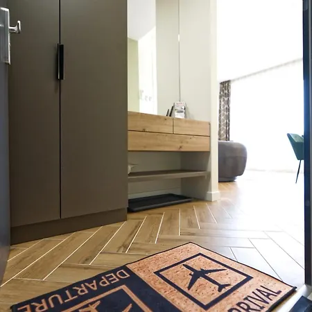 Lonyay Downtown By Firsthost *