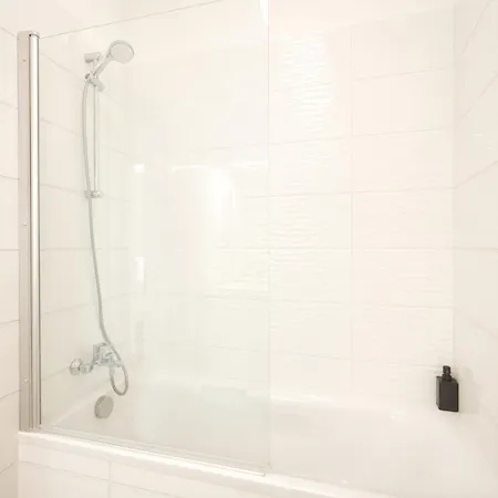 Lonyay Downtown By Firsthost *