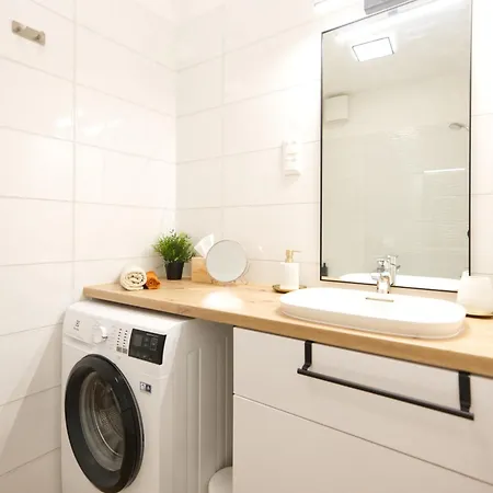 Lonyay Downtown By Firsthost Apartament *