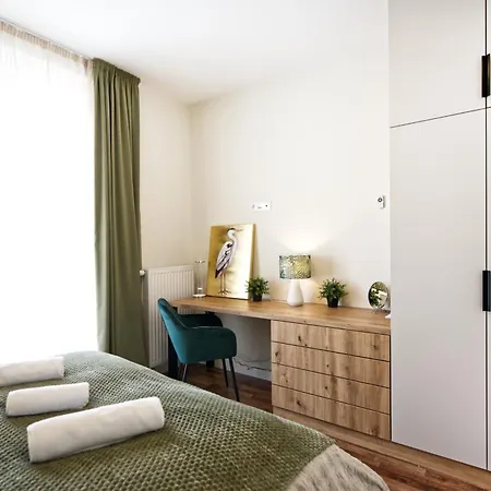 Lonyay Downtown By Firsthost *