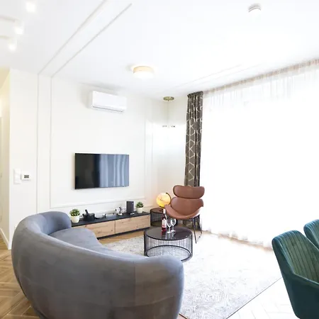 Lonyay Downtown By Firsthost Apartament *