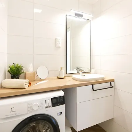 Apartament Lonyay Downtown By Firsthost